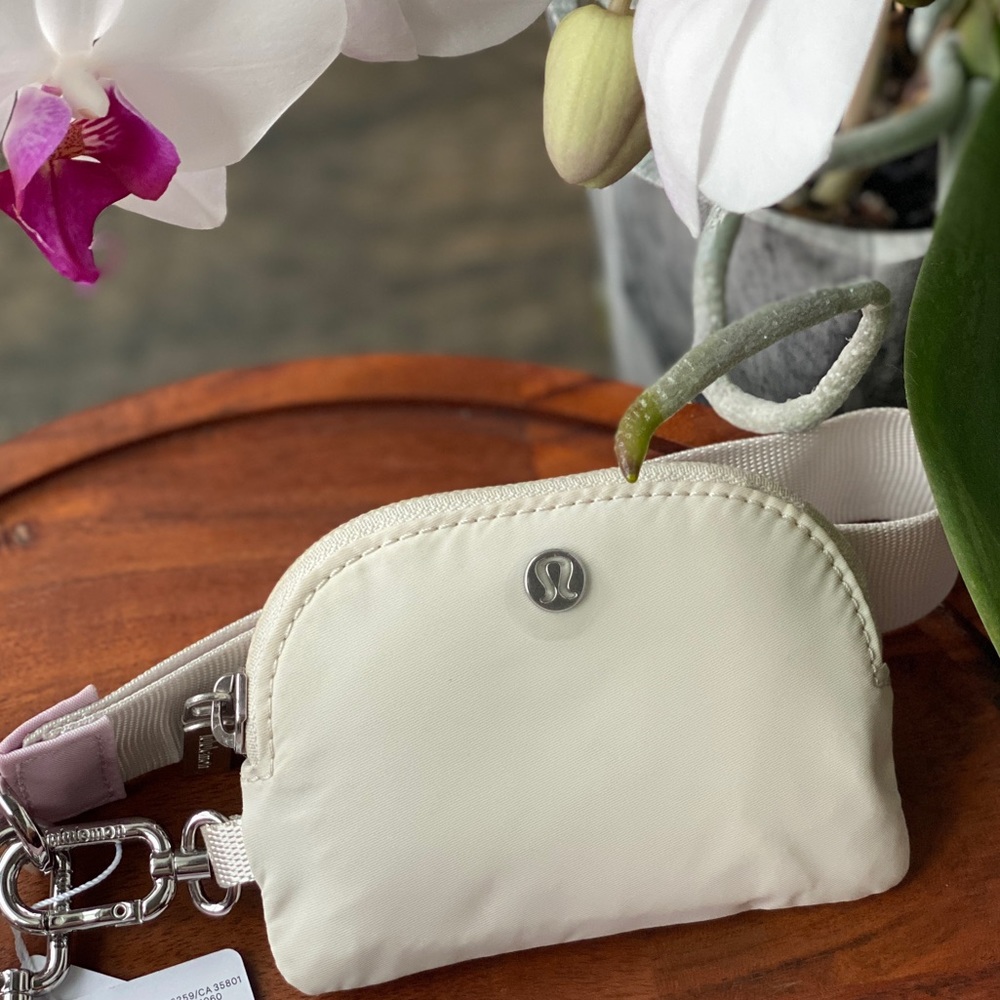 Lululemon Dual Pouch Wristlet White Opal / Pink Peony - Picture 11 of 13